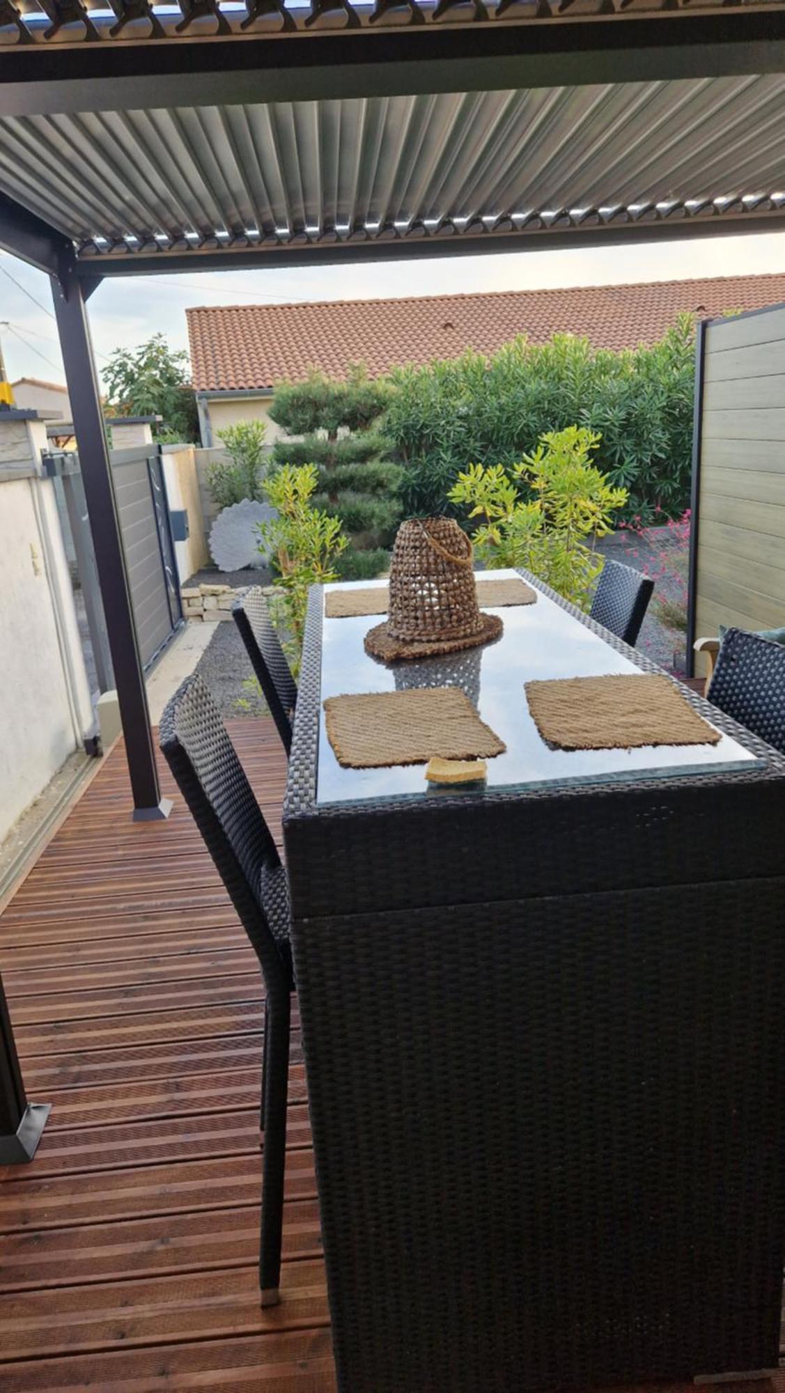 Appartement Pour 4 Avec Terrasse Chanos-Curson Экстерьер фото